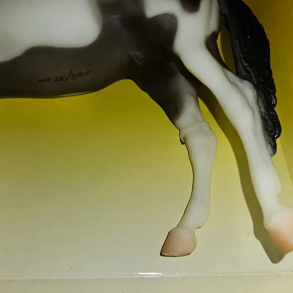 Breyer Domino Happy Canyon Trail Horse - paint, pinto CE - western - Picture 3 of 12